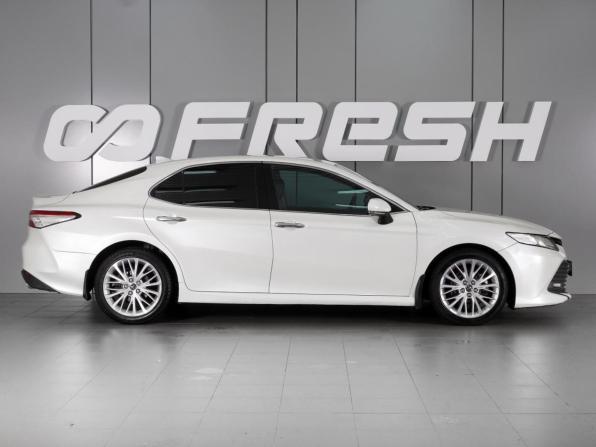 Toyota Camry VIII (XV70) с пробегом 2019 года, цена 2 729 000 рублей, 128350 км, седан, Автокод Объявления