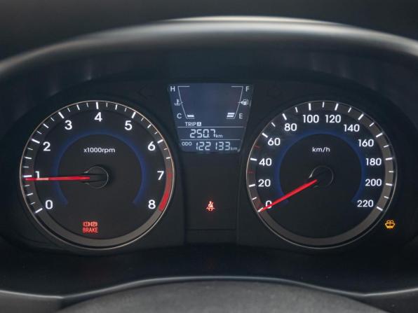 Hyundai Solaris I с пробегом 2014 года, цена 920 000 рублей, 122133 км, хэтчбек, Автокод Объявления