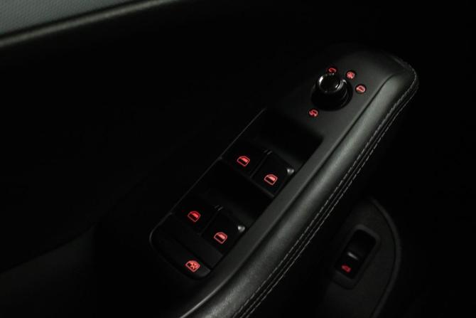 Audi Q5 I (8R) с пробегом 2010 года, цена 1 850 000 рублей, 89732 км, внедорожник, Автокод Объявления