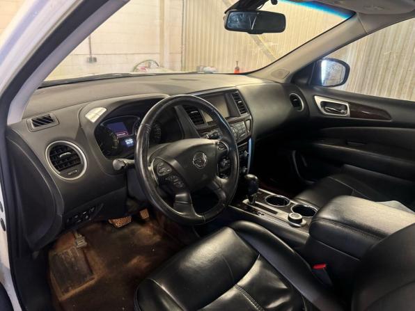 Nissan Pathfinder IV с пробегом 2015 года, цена 1 740 000 рублей, 137428 км, внедорожник, Автокод Объявления