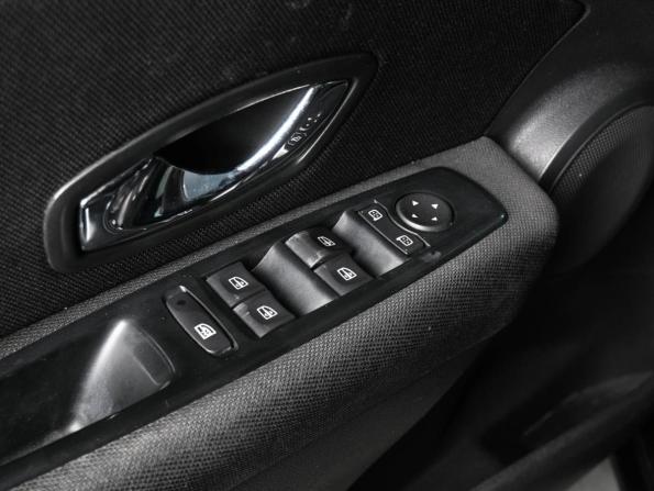 Renault Fluence I Рестайлинг с пробегом 2013 года, цена 965 000 рублей, 151218 км, седан, Автокод Объявления