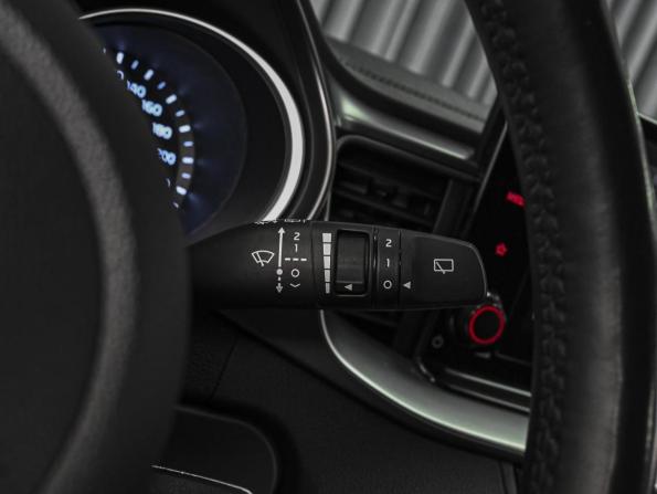 Kia Ceed III Рестайлинг с пробегом 2021 года, цена 2 248 750 рублей, 32944 км, хэтчбек, Автокод Объявления