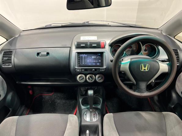 Honda Fit I с пробегом 2006 года, цена 540 000 рублей, 330000 км, хэтчбек, Автокод Объявления