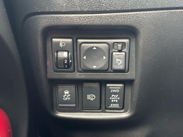 Nissan Juke I с пробегом 2011 года, цена 909 000 рублей, 175377 км, внедорожник, Автокод Объявления