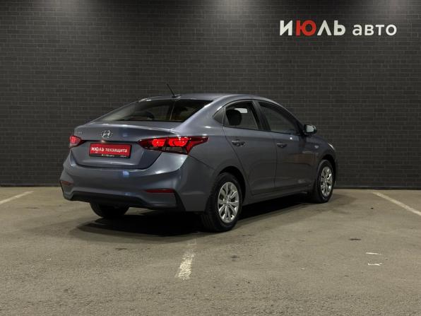 Hyundai Solaris II с пробегом 2017 года, цена 1 070 000 рублей, 131460 км, седан, Автокод Объявления