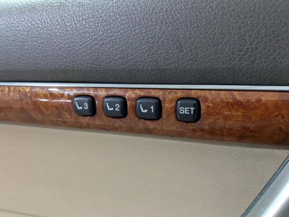 Toyota Land Cruiser 200 Series Рестайлинг 1 с пробегом 2014 года, цена 3 995 000 рублей, 187565 км, внедорожник, Автокод Объявления