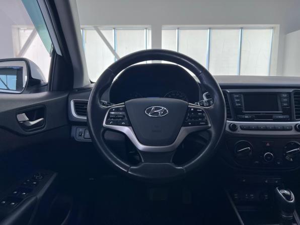 Hyundai Solaris II с пробегом 2018 года, цена 1 310 000 рублей, 145000 км, седан, Автокод Объявления