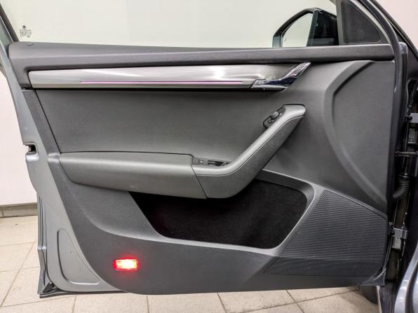 Skoda Octavia III (A7) Рестайлинг с пробегом 2018 года, цена 2 100 000 рублей, 91921 км, лифтбек, Автокод Объявления