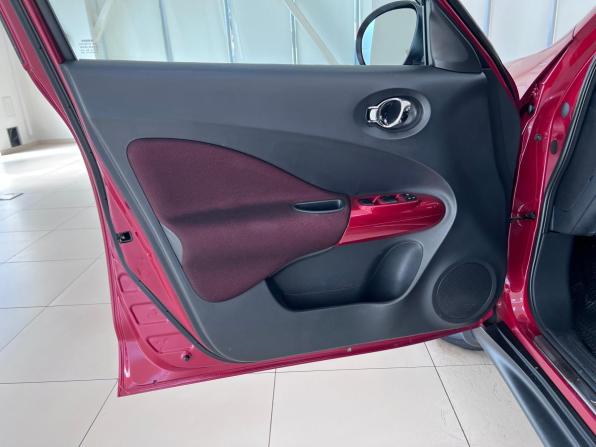 Nissan Juke I с пробегом 2012 года, цена 1 099 000 рублей, 108727 км, внедорожник, Автокод Объявления