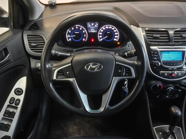 Hyundai Solaris I с пробегом 2012 года, цена 839 000 рублей, 118419 км, седан, Автокод Объявления