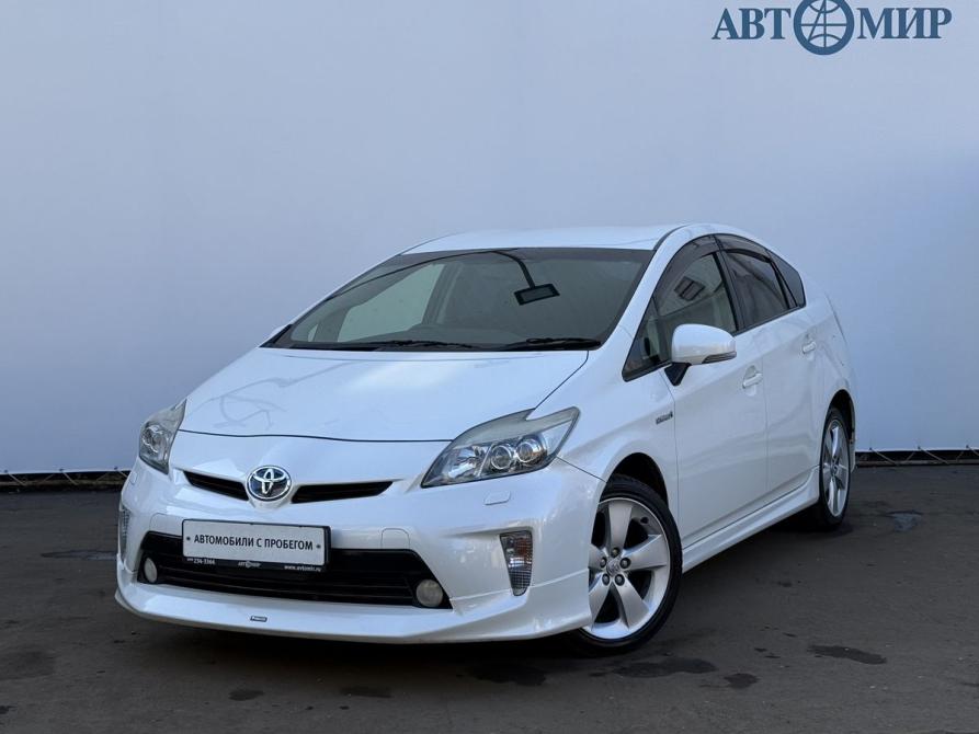 Toyota Prius III Рестайлинг (XW30) Москва  - изображение 1