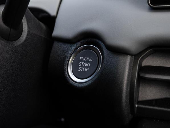 Toyota RAV4 VI (XA60) с пробегом 2026 года, цена 4 150 000 рублей, 36 км, внедорожник, Автокод Объявления