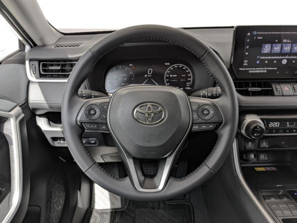 Toyota RAV4 V (XA50) с пробегом 2025 года, цена 4 500 000 рублей, 1732 км, внедорожник, Автокод Объявления
