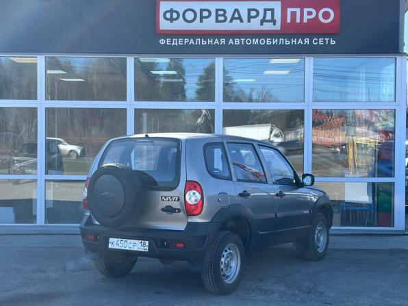 Chevrolet Niva I Рестайлинг с пробегом 2015 года, цена 600 000 рублей, 84000 км, внедорожник, Автокод Объявления
