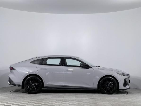 Changan UNI-V I с пробегом 2023 года, цена 2 590 000 рублей, 13983 км, лифтбек, Автокод Объявления