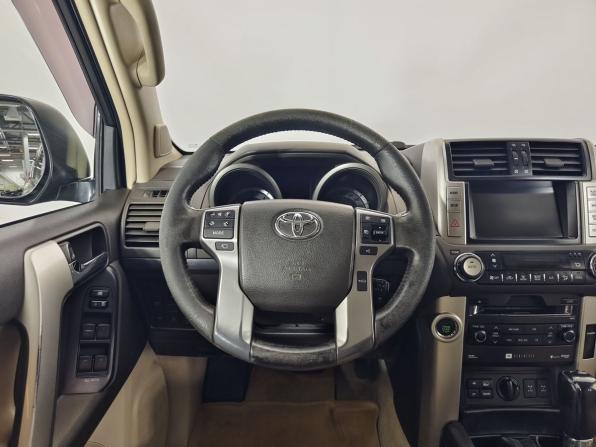 Toyota Land Cruiser Prado 150 Series с пробегом 2011 года, цена 2 345 000 рублей, 222564 км, внедорожник, Автокод Объявления