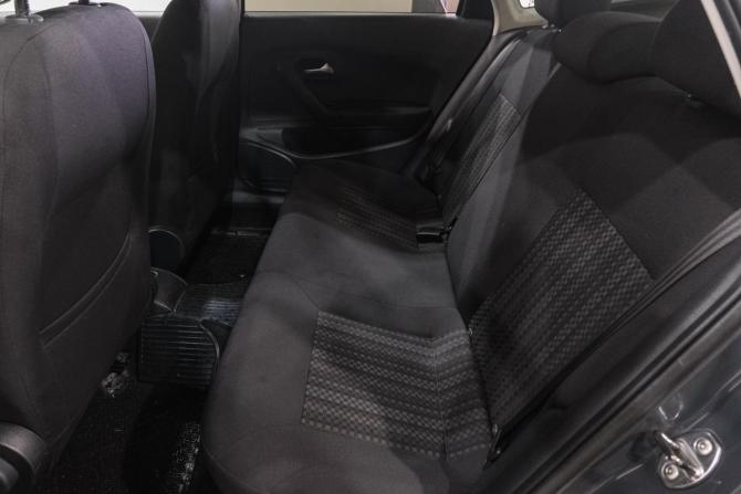 Volkswagen Polo V Рестайлинг с пробегом 2016 года, цена 1 099 000 рублей, 183000 км, седан, Автокод Объявления
