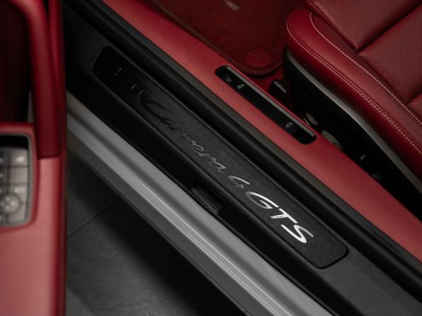 Porsche 911 VIII (992) с пробегом 2022 года, цена 17 710 000 рублей, 29606 км, купе, Автокод Объявления