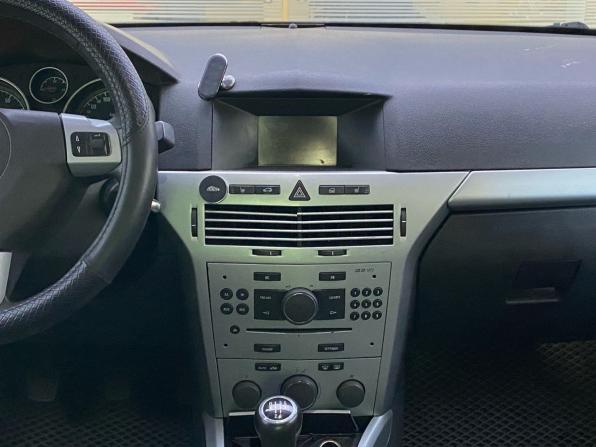 Opel Astra H Рестайлинг с пробегом 2011 года, цена 460 000 рублей, 206351 км, седан, Автокод Объявления