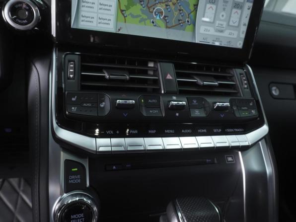 Toyota Land Cruiser 300 Series с пробегом 2022 года, цена 9 979 000 рублей, 110244 км, внедорожник, Автокод Объявления