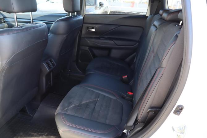 Mitsubishi Outlander III Рестайлинг 3 с пробегом 2022 года, цена 2 739 000 рублей, 61000 км, внедорожник, Автокод Объявления