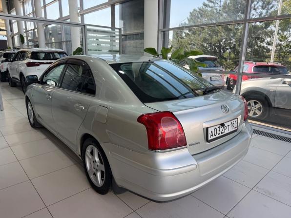 Toyota Avensis II с пробегом 2004 года, цена 750 000 рублей, 238337 км, лифтбек, Автокод Объявления