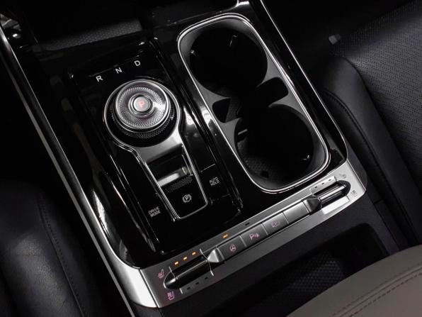 Kia Carnival IV с пробегом 2022 года, цена 4 240 000 рублей, 96500 км, минивэн, Автокод Объявления