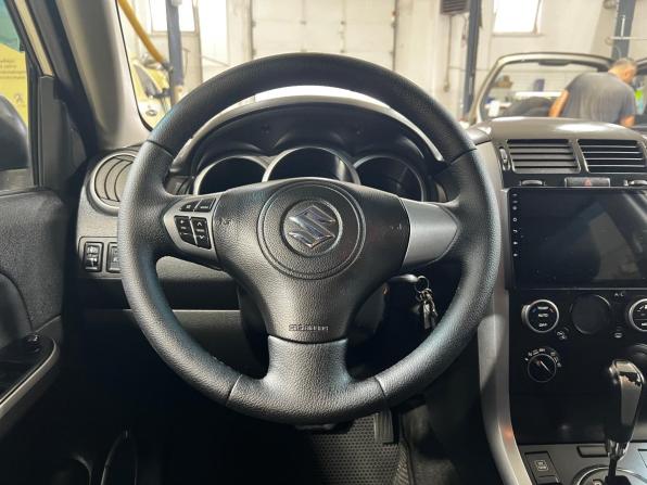 Suzuki Grand Vitara II Рестайлинг с пробегом 2011 года, цена 927 800 рублей, 281110 км, внедорожник, Автокод Объявления