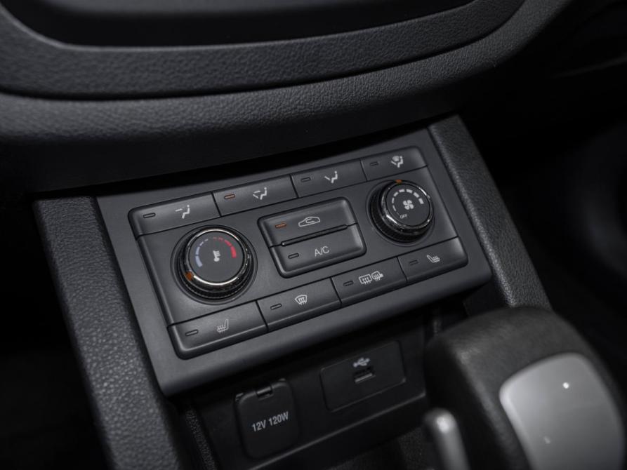 FAW Besturn X40 I Москва  - изображение 15