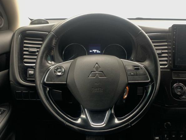 Mitsubishi Outlander III Рестайлинг 3 с пробегом 2019 года, цена 1 899 000 рублей, 147228 км, внедорожник, Автокод Объявления