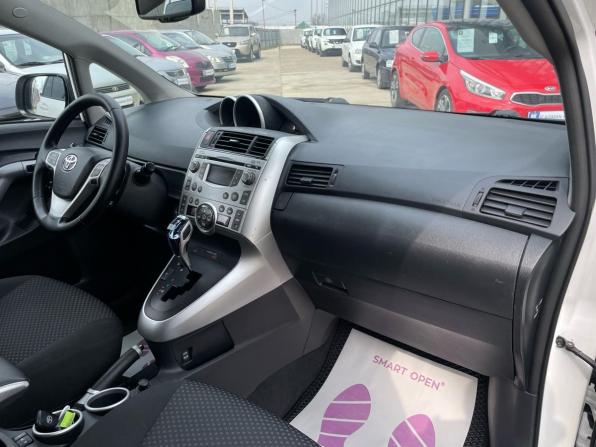 Toyota Verso I с пробегом 2010 года, цена 1 100 000 рублей, 189123 км, компактвэн, Автокод Объявления