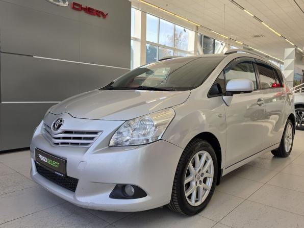 Toyota Verso I с пробегом 2010 года, цена 1 099 000 рублей, 246805 км, компактвэн, Автокод Объявления