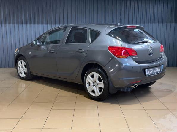 Opel Astra J с пробегом 2011 года, цена 659 900 рублей, 186000 км, хэтчбек, Автокод Объявления