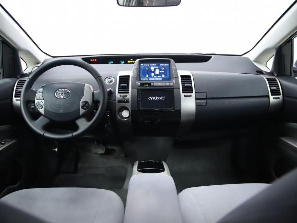 Toyota Prius II Рестайлинг (XW20) с пробегом 2008 года, цена 790 000 рублей, 282955 км, лифтбек, Автокод Объявления