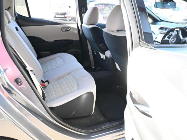 Nissan Leaf II (ZE1) с пробегом 2018 года, цена 1 649 000 рублей, 105584 км, хэтчбек, Автокод Объявления
