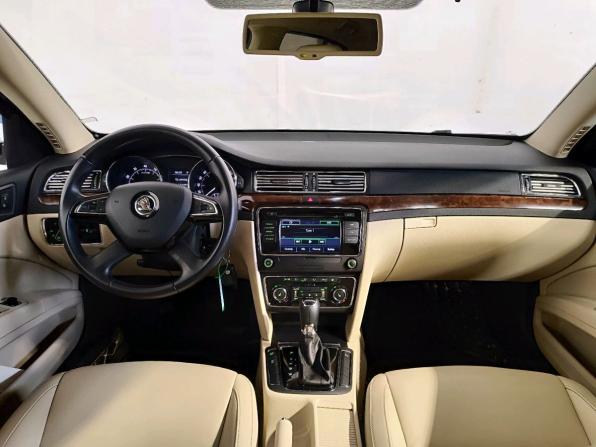 Skoda Superb II Рестайлинг с пробегом 2014 года, цена 1 939 000 рублей, 79732 км, лифтбек, Автокод Объявления