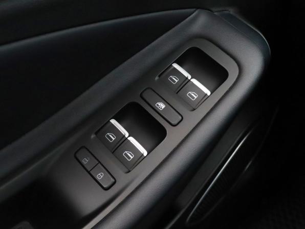 Omoda S5 с пробегом 2023 года, цена 1 499 000 рублей, 57703 км, седан, Автокод Объявления