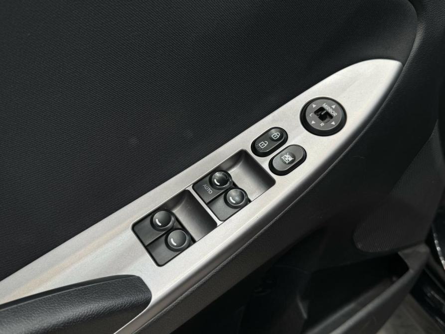 Hyundai Solaris I Рестайлинг Волжский  - изображение 12