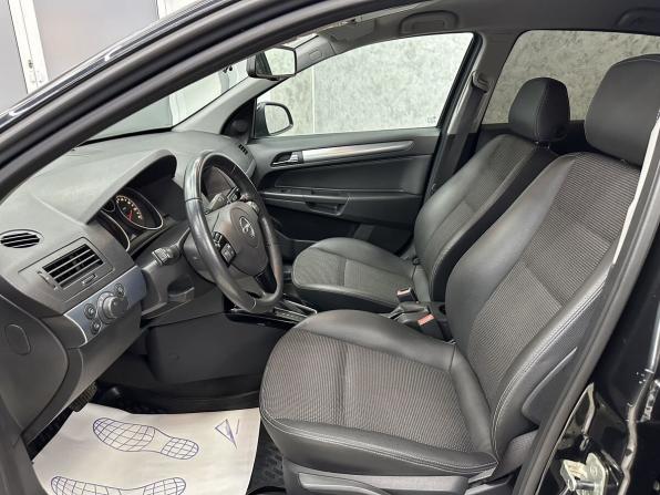 Opel Astra H Рестайлинг с пробегом 2012 года, цена 965 000 рублей, 130100 км, хэтчбек, Автокод Объявления