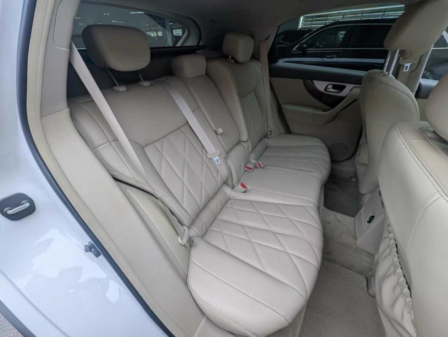 Infiniti QX70 Москва  - изображение 10