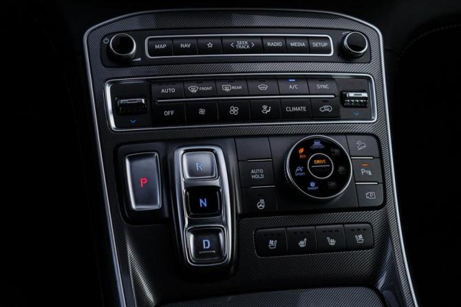Hyundai Santa Fe IV Рестайлинг с пробегом 2022 года, цена 3 850 000 рублей, 90467 км, внедорожник, Автокод Объявления