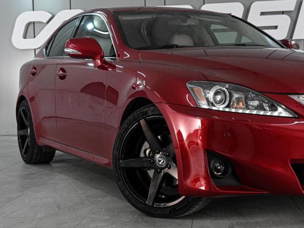 Lexus IS II Рестайлинг 2 с пробегом 2011 года, цена 1 650 000 рублей, 261686 км, седан, Автокод Объявления