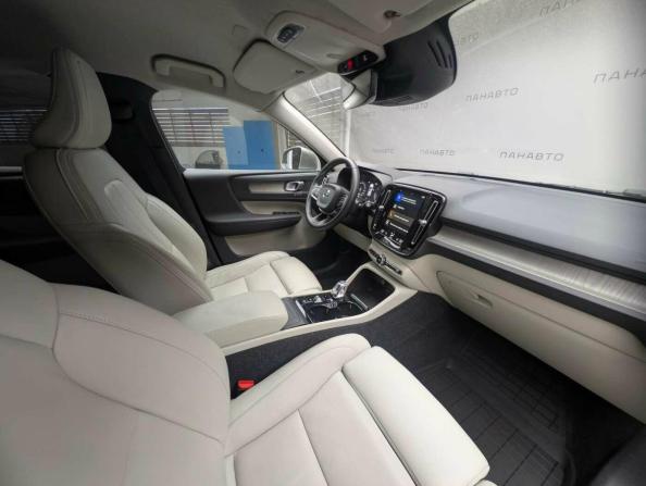 Volvo XC40 I с пробегом 2019 года, цена 2 225 000 рублей, 215551 км, внедорожник, Автокод Объявления
