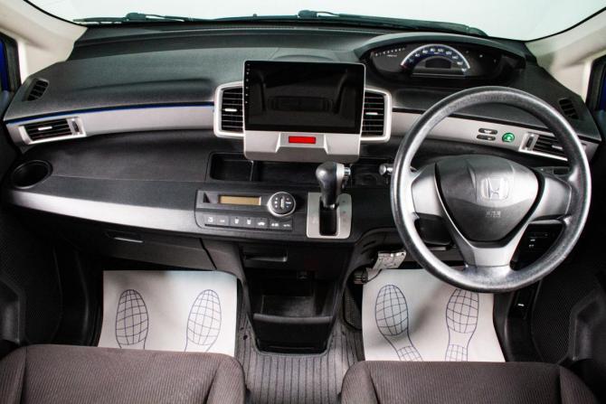 Honda Freed I Рестайлинг с пробегом 2012 года, цена 1 199 000 рублей, 158338 км, компактвэн, Автокод Объявления
