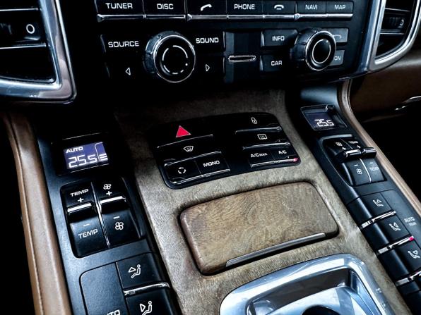 Porsche Cayenne II (958) с пробегом 2011 года, цена 2 150 000 рублей, 108000 км, внедорожник, Автокод Объявления
