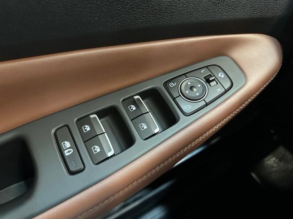 Hyundai Santa Fe IV Рестайлинг с пробегом 2021 года, цена 3 230 000 рублей, 165597 км, внедорожник, Автокод Объявления