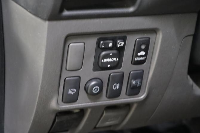 Toyota Hilux VII Рестайлинг с пробегом 2012 года, цена 1 799 990 рублей, 175052 км, пикап, Автокод Объявления