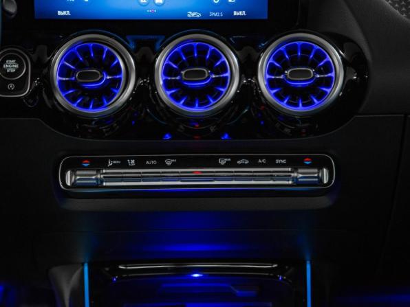 Новый Mercedes-Benz GLA II (H247) Рестайлинг 2024 года, цена 6 270 000 рублей, внедорожник, Автокод Объявления