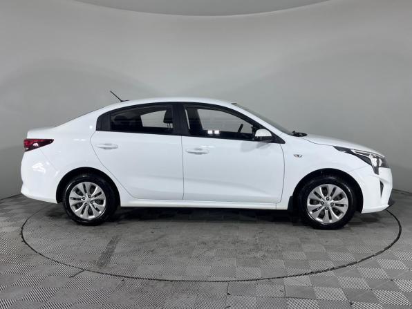 Kia Rio IV Рестайлинг с пробегом 2020 года, цена 1 425 000 рублей, 65089 км, седан, Автокод Объявления