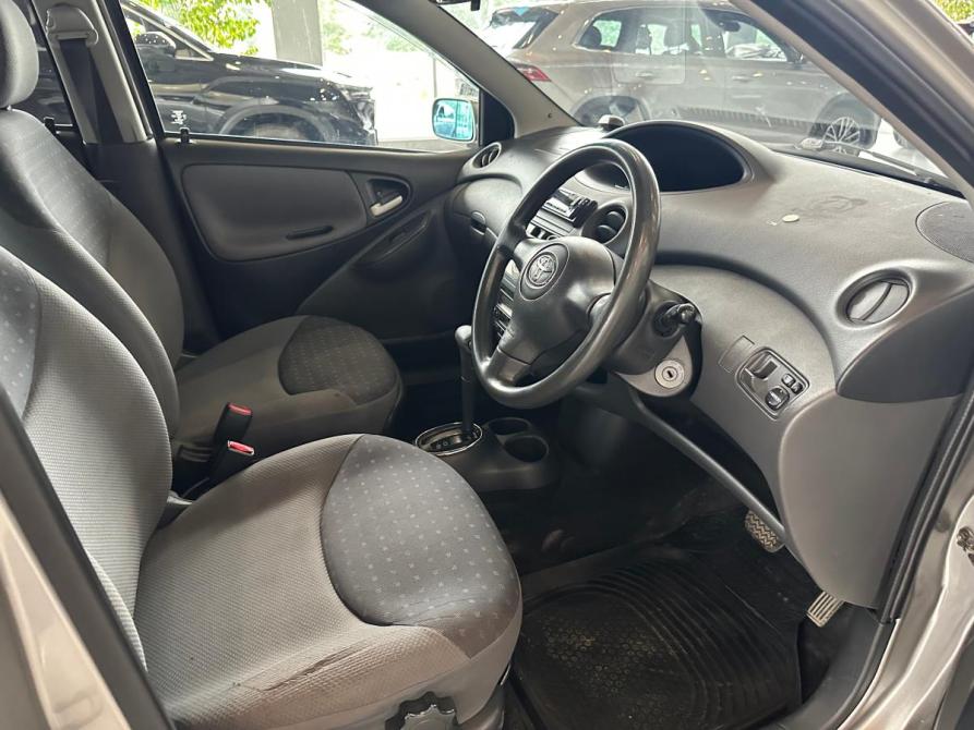 Toyota Vitz I (P10) Новосибирск  - изображение 10